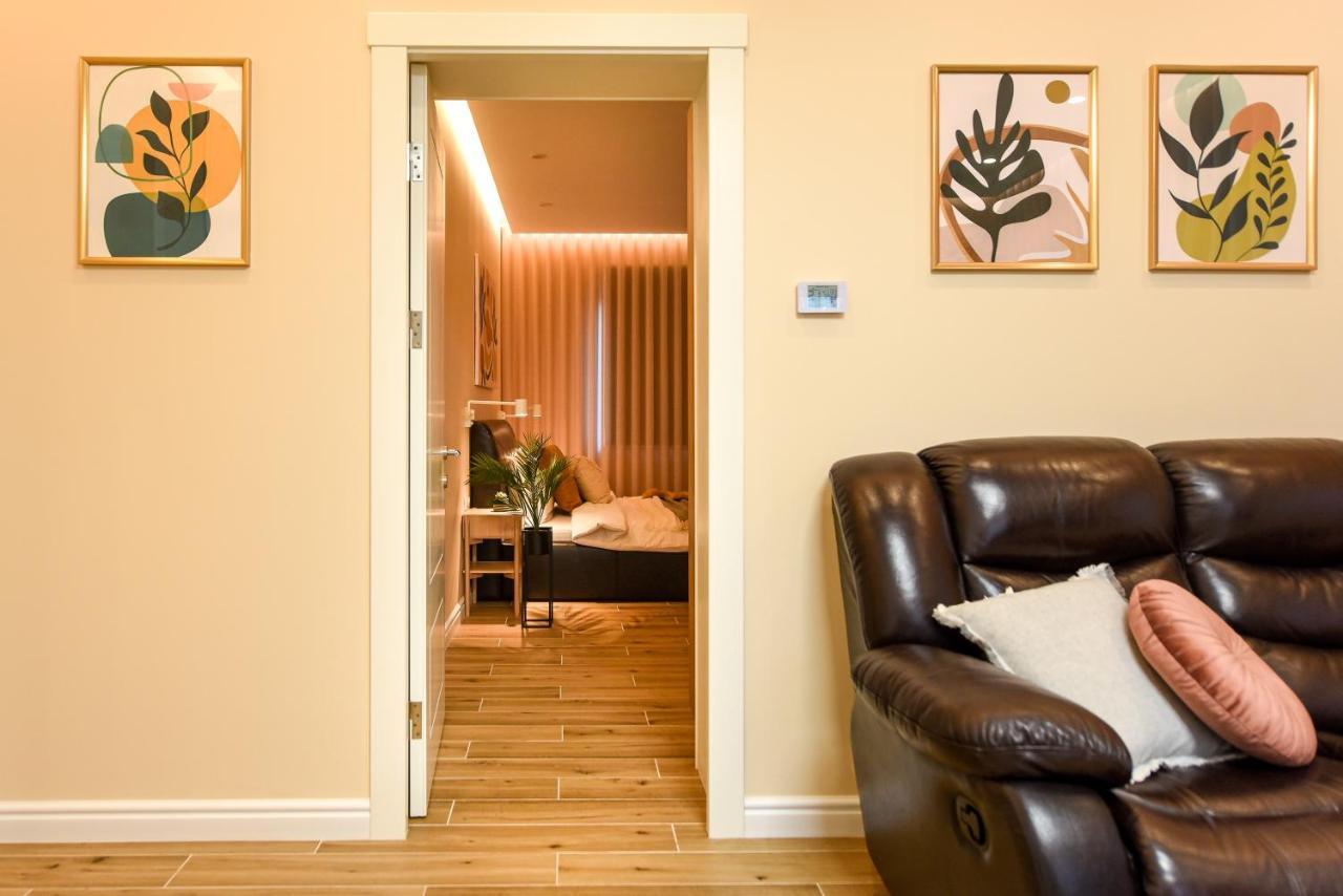 Green Leafy Brasov - Ideal 2 Bedroom Apartment Eksteriør bilde