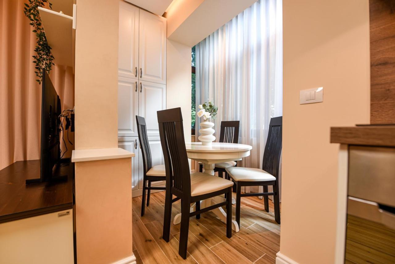 Green Leafy Brasov - Ideal 2 Bedroom Apartment Eksteriør bilde