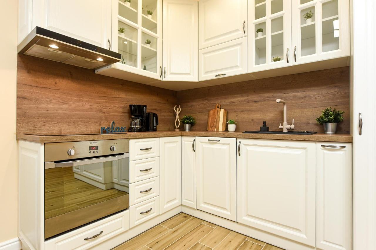 Green Leafy Brasov - Ideal 2 Bedroom Apartment Eksteriør bilde