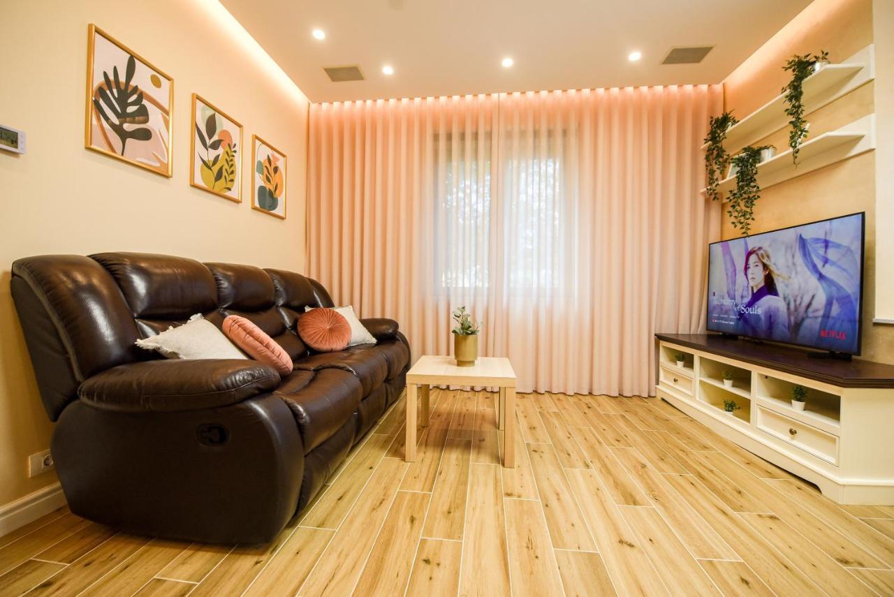 Green Leafy Brasov - Ideal 2 Bedroom Apartment Eksteriør bilde